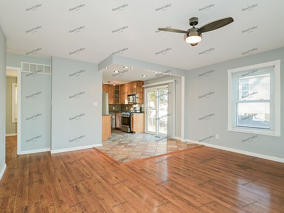 4th image of 7823 Clevedon St