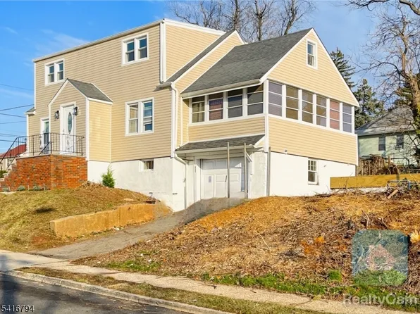 631 Elm St, Roselle Boro, NJ 07203