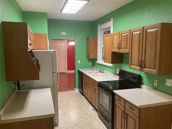 5th image of 420 E Franklin St