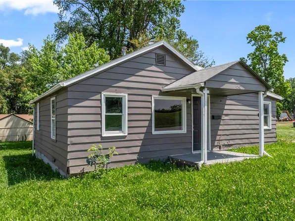 1202 E 23rd St S, Independence, MO 64055