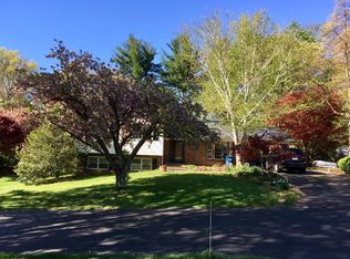 11607 Vale Rd, Oakton, VA 22124