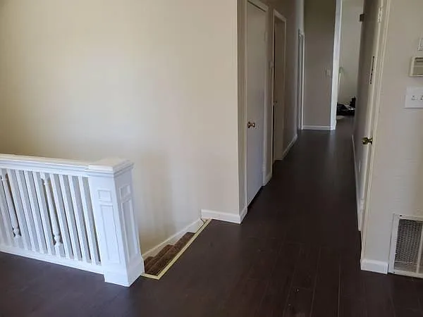 702 Oak St — Photo 4
