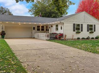 1518 Pleasure Dr, Madison, WI 53704