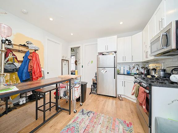 2nd image of 337 E 95th St #5R