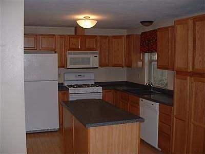 2nd image of 506 Choker St SE