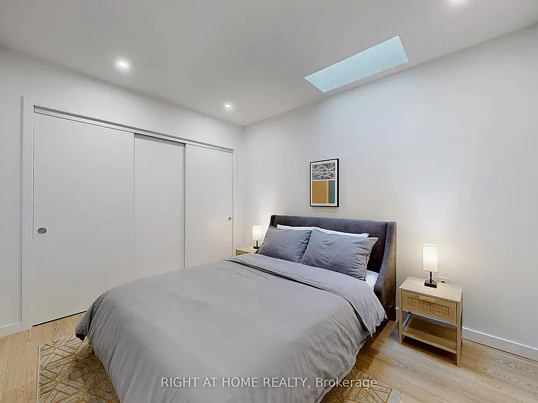 798 Dovercourt Rd #2 — Photo 14