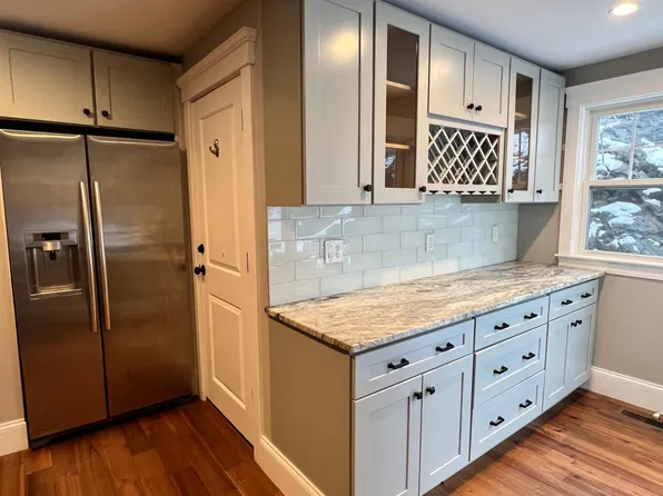 82 Essex St Floor 1, Swampscott, MA 01907