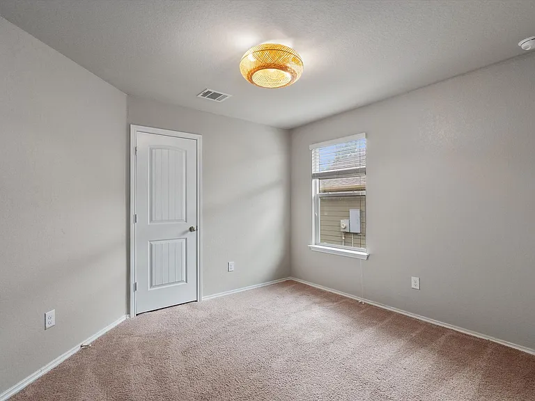 116 Miles Dr — Photo 26