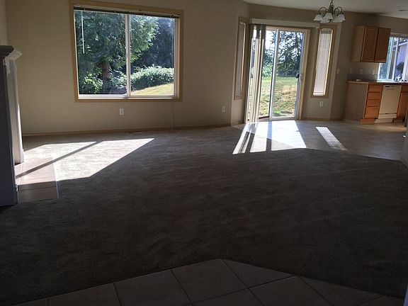 4th image of 16016 29th Avenue Ct E