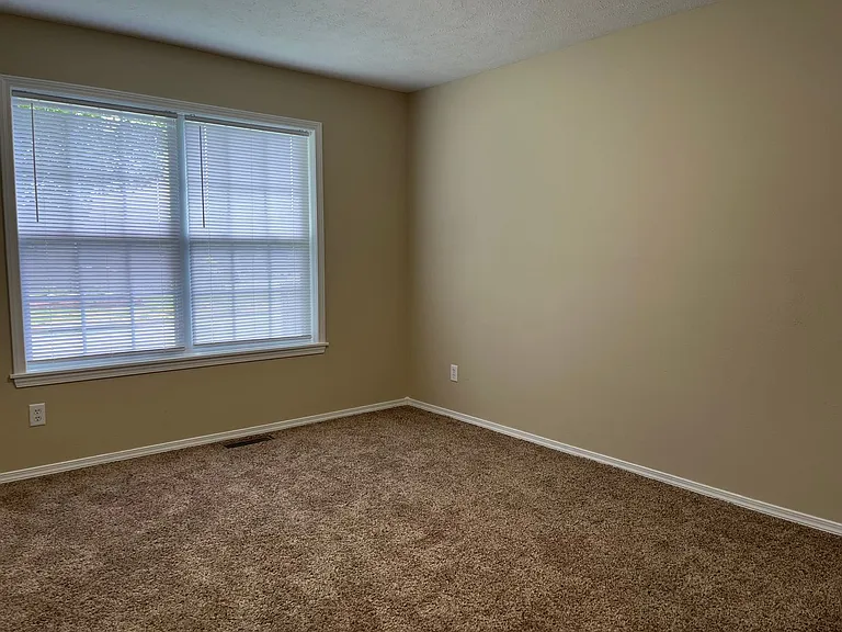 4443 W Delmar St — Photo 7