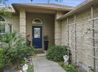 107 Georgian Oaks, Rockport, TX 78382