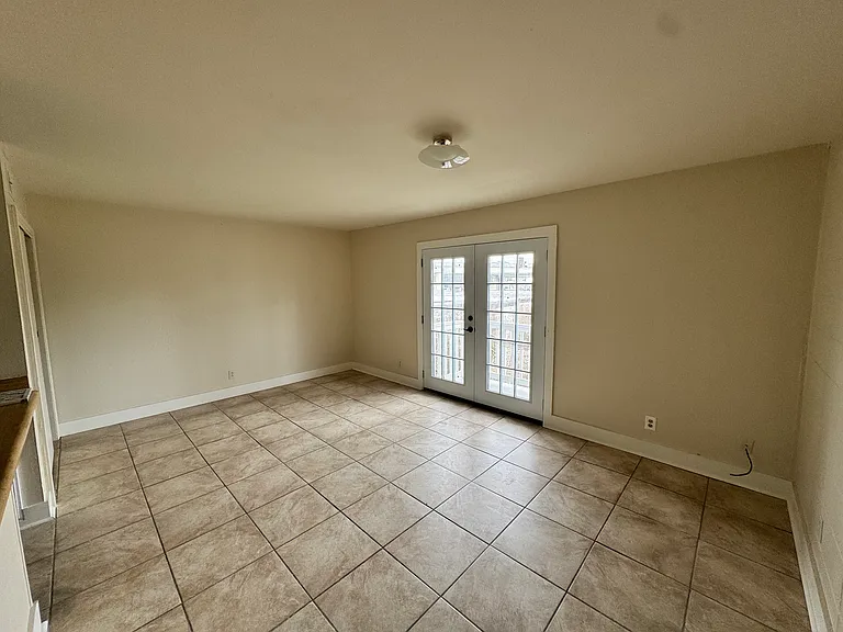 1215 Truxton St #201 — Photo 1