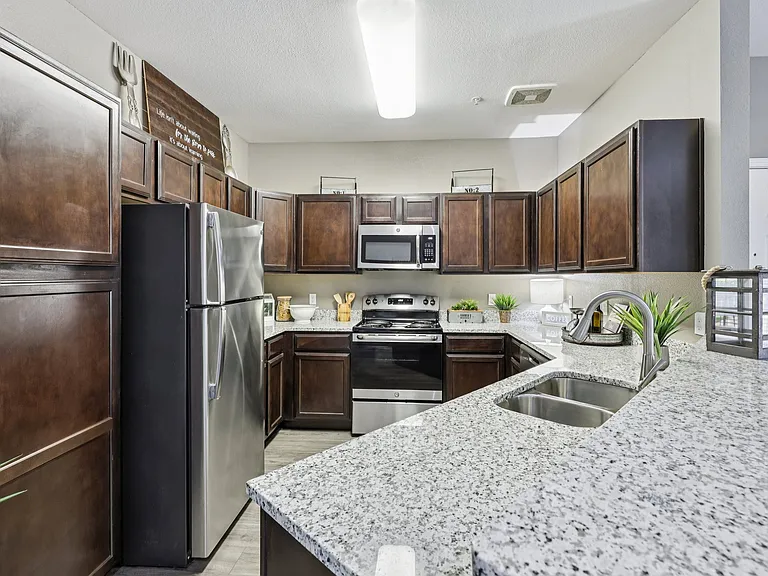 The Landing at Little Elm Apartments — Photo 49