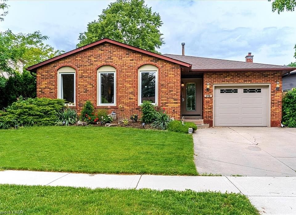 1st image of 219 Athenia Dr
