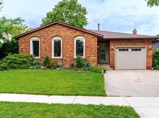 219 Athenia Dr, Hamilton, ON L8J1T6