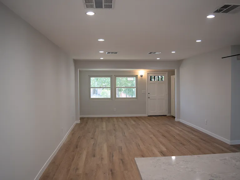 8848 Katherine Ave — Photo 15