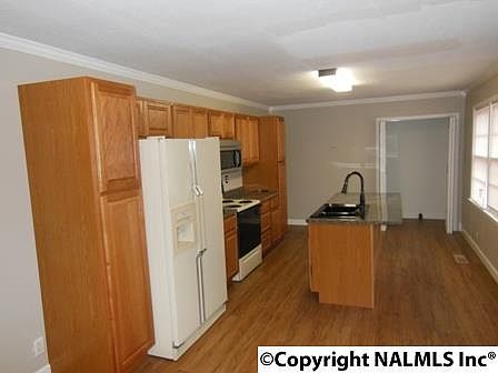 5th image of 1814 Kendall Ter NW