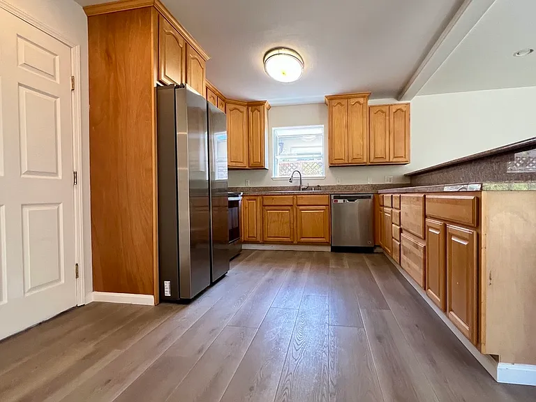 10530 Rampart Ave — Photo 6