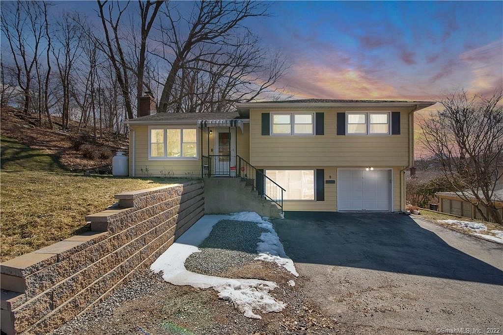 9 Nutmeg Ave, Derby, CT 06418 Zillow