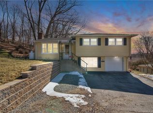9 Nutmeg Ave, Derby, CT 06418