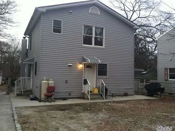 4th image of 66 Cedar Oaks Ave
