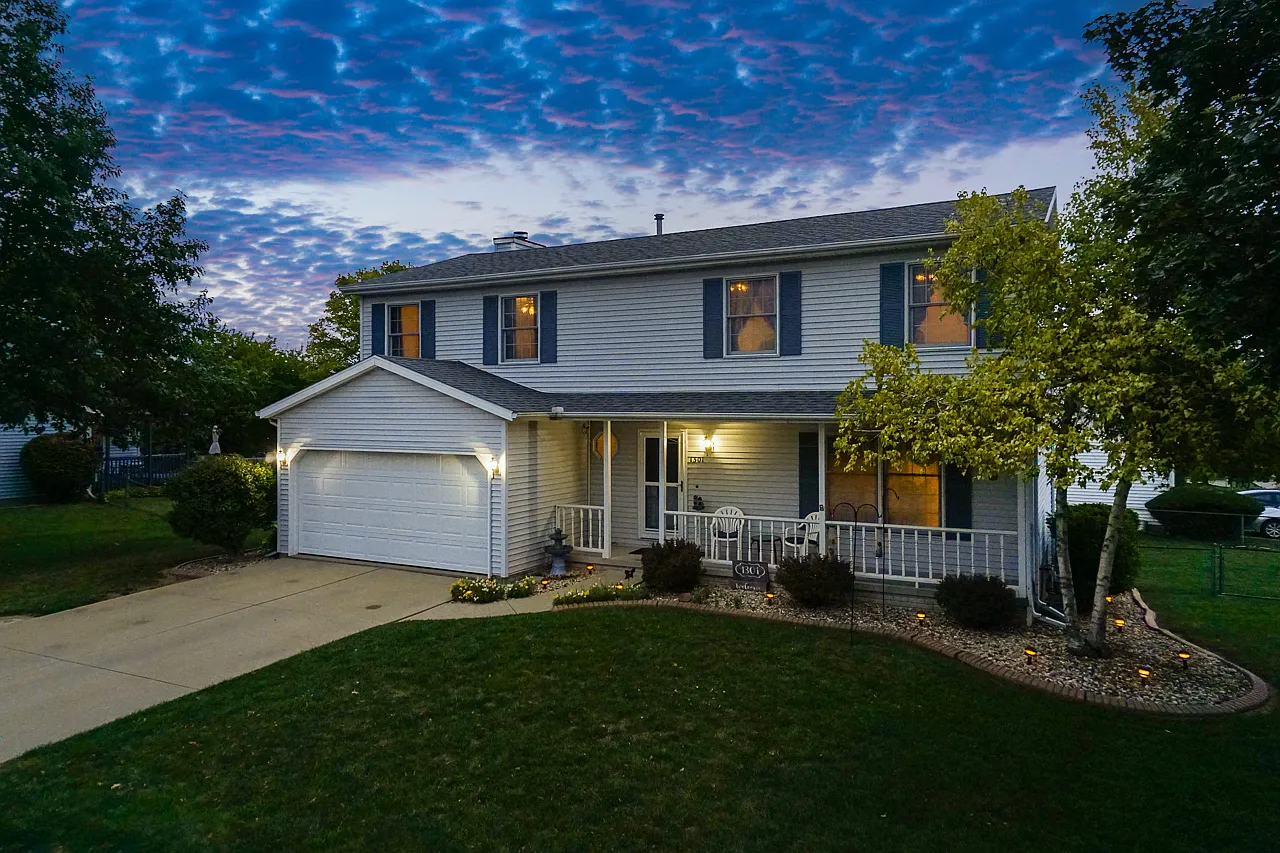 1301 Eastport Dr photo 1