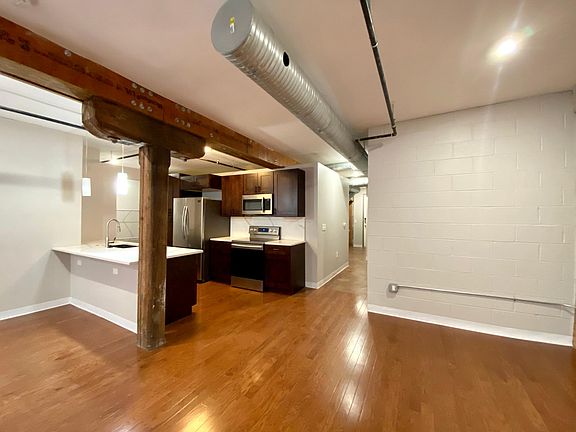 2nd image of 1225 Union Ave #401