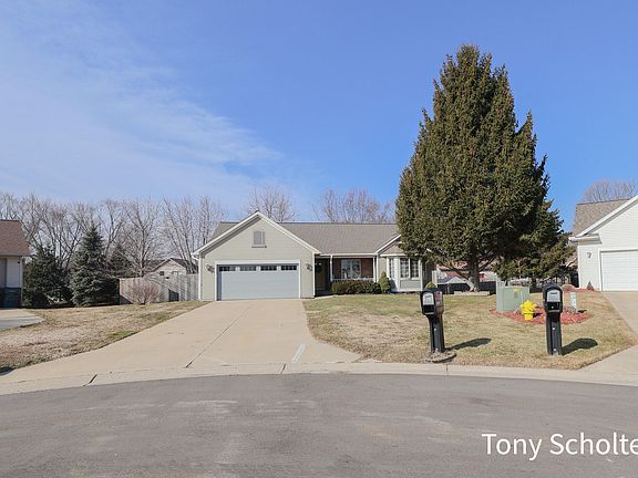 2nd image of 10364 Hannah Dr