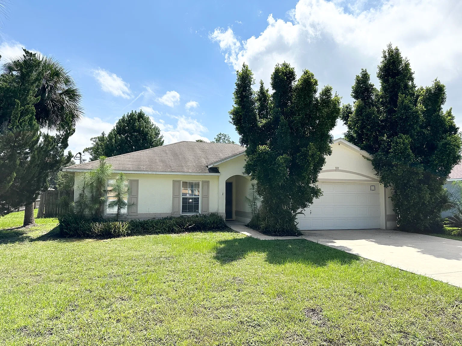 36 Port Royal Dr — Photo 1