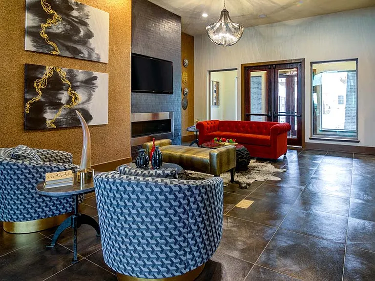 The Retreat Apartment Homes — Photo 12