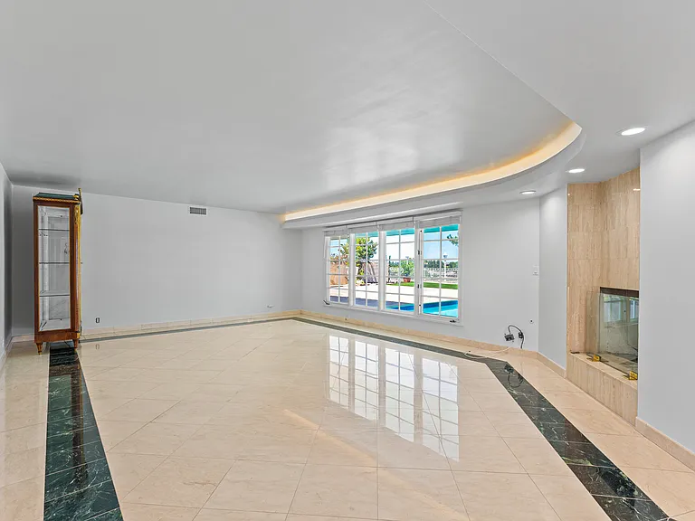4159 Regal Oak Dr — Photo 45