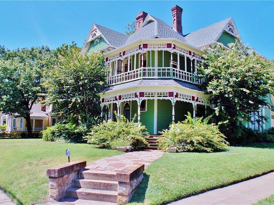1st image of 407 Oldham St