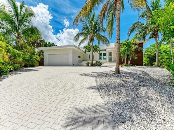2408 Nassau St, Sarasota, FL 34231