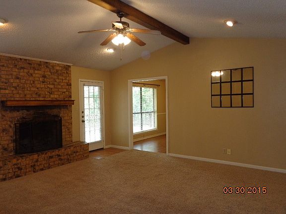 4th image of 215 Driftwood St