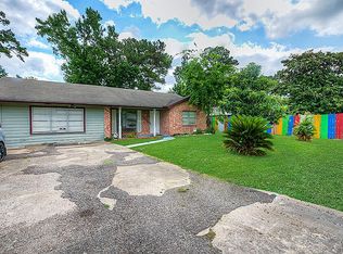 15502 Silver Ridge Dr, Houston, TX 77090