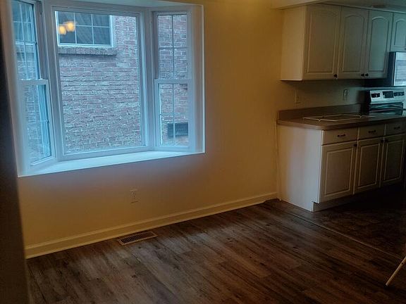 5th image of 89 Burgess St