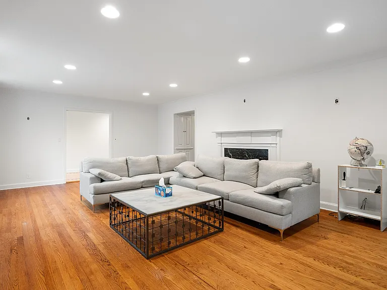 98 Brookby Rd — Photo 8