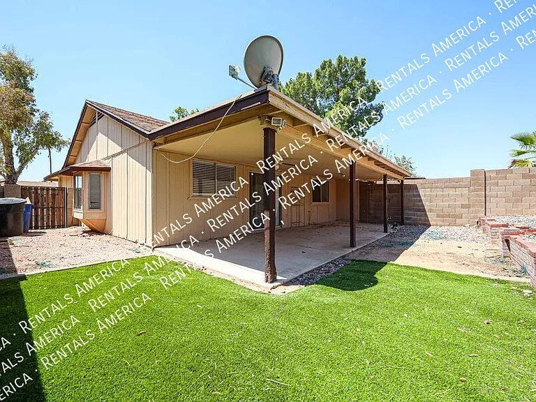 2834 E Isabella Ave — Photo 31