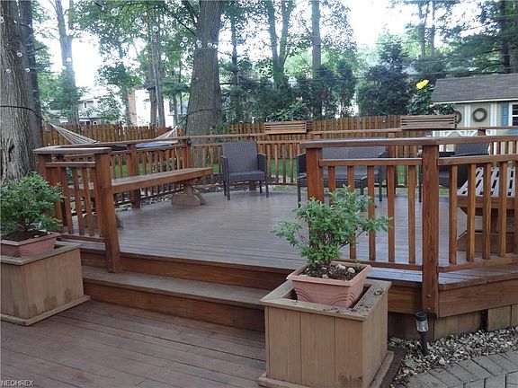 Deck overlooking  serene (& fenced) backyard!