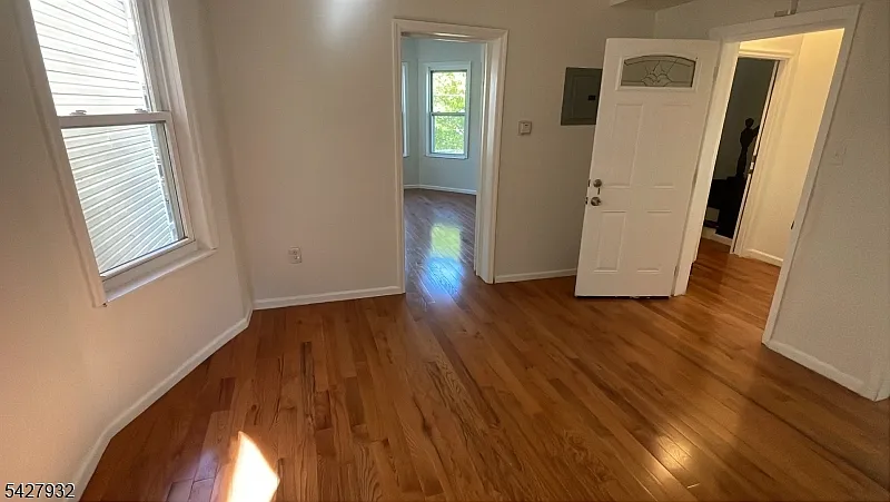 3 bed, 1.0 bath, $2,200 — Photo 1