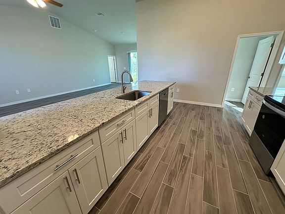 3rd image of 2633 NW 4th Ave