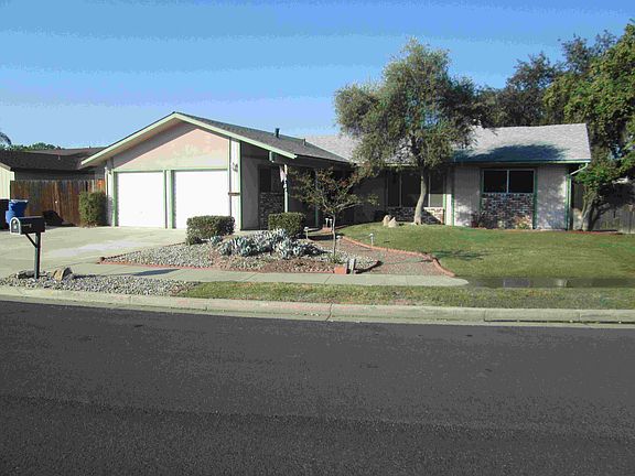 4th image of 841 Yosemite Dr