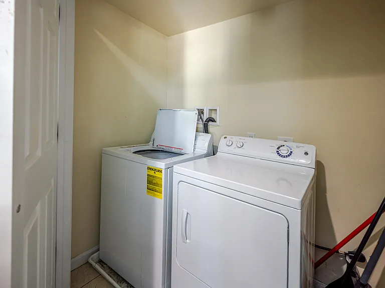 5123 D St SE — Photo 48