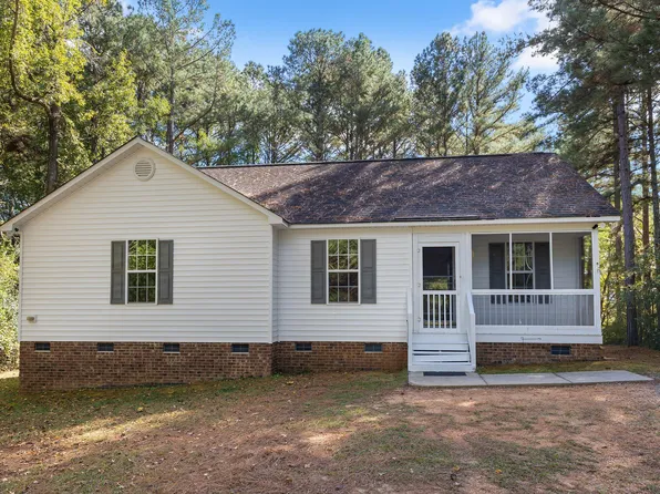 409 Wildwood Ln, Smithfield, NC 27577
