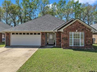 5 Oak Run St, White Oak, TX 75693