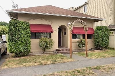 2nd image of 2626 Marine Ave SW