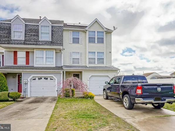 34 Canterbury Ct, Glassboro, NJ 08028