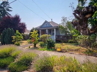 305 S 3rd St, Cottage Grove, OR 97424