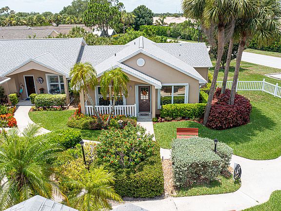 2nd image of 552 NW San Remo Circle