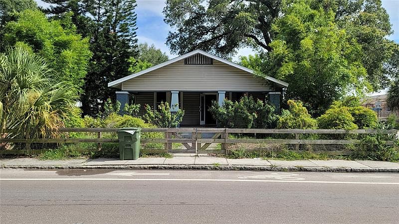 1st image of 801 E Osborne Ave
